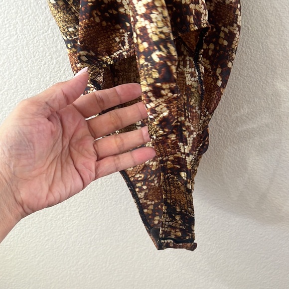 Intimately free snake print bodysuit. Size medium.New without tags. - Picture 6 of 7
